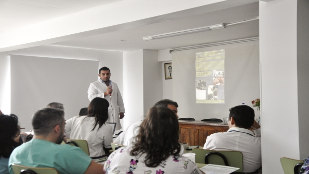 EE JORNADAS DE COMUNICACIÓN EN EL HOSPITAL SANTAMARINA 2