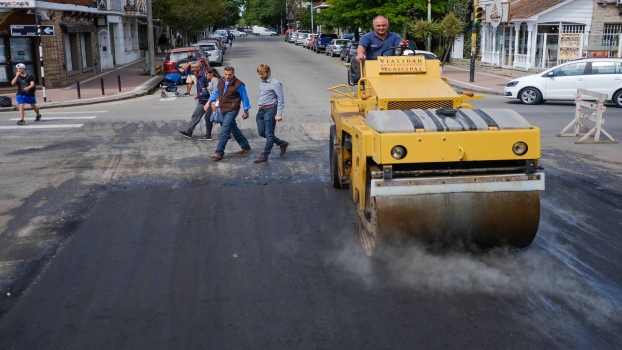 MGP EL MUNICIPIO TRABAJA EN LA RENOVACIÓN DE ASFALTO EN EL MACRO Y MICROCENTRO 2