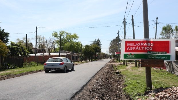 EE AVANZAN LAS TAREAS DE MEJORADO ASFÁLTICO EN TODO EL DISTRITO