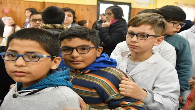 EE ENTREGA DE LENTES A NIÑOS Y PERSONAL DOCENTE 2