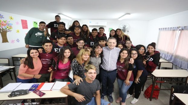 EE FERNANDO GRAY VISITÓ LA ESCUELA SECUNDARIA Nº 37