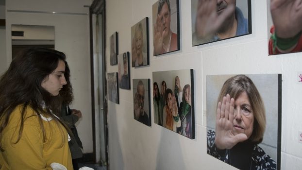 MGP - Se presentó la muestra fotográfica Mar del Plata sin Violencia de Género 02