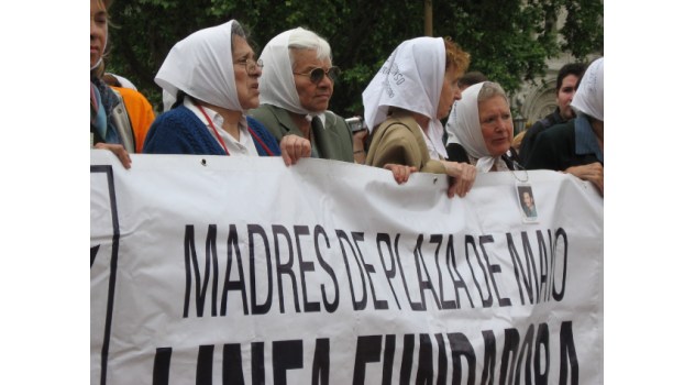 madres-plaza-de-mayo